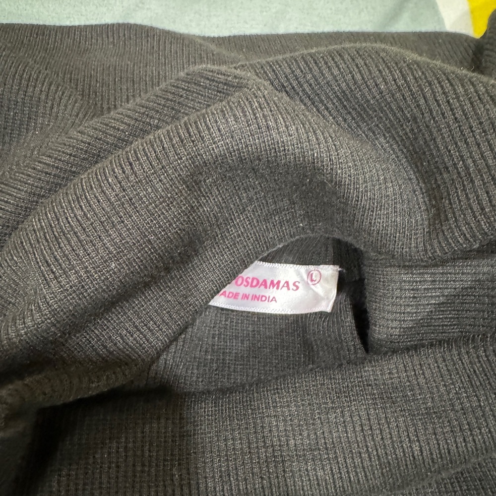 Black Long Sleeve Turtleneck Top - Picture 4 of 12